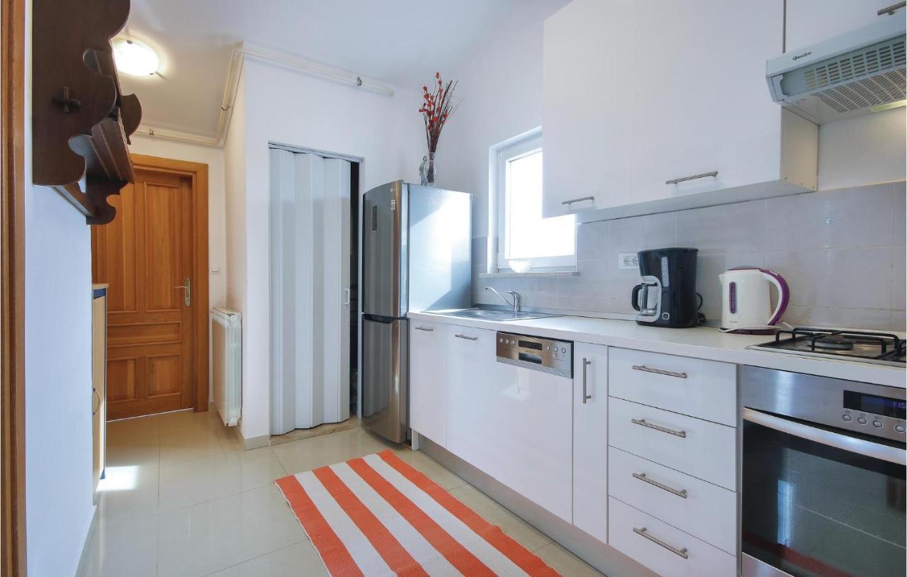 Cozy Apartment In Medulin With Kitchen Luaran gambar